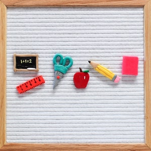 Adornos de cartón de regreso a la escuela (paquete de 6) // Iconos y accesorios de cartón de cartas // Decoración del hogar // Compras de regreso a la escuela