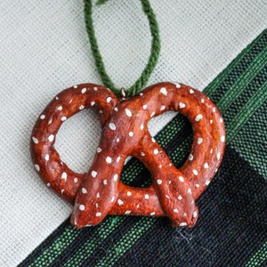 Pretzel Christmas Ornament // Christmas & Holiday Decor // Gift Ideas // Stocking Stuffer
