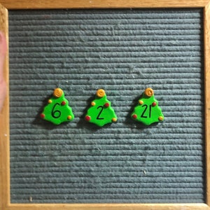 Anuncio de embarazo navideño personalizado Carta Accesorios de la placa // Anuncio del bebé // ideas de baby shower // Anuncio en las redes sociales