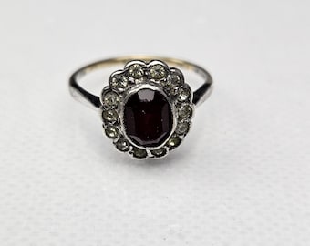 Anel vintage em ouro 9 quilates e prata com granada em cluster, tamanho O (EUA 7,25), com halo, lapidação rosa e estilo vitoriano.