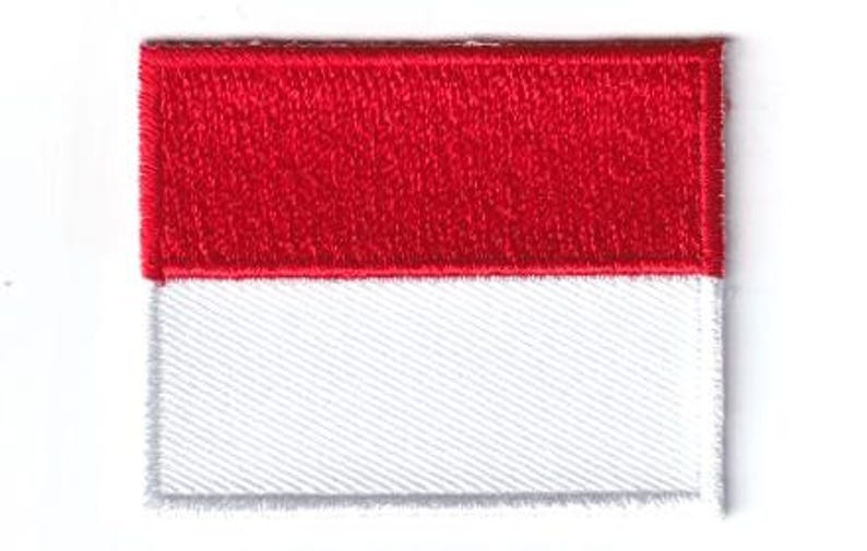 Monaco flag patch with red and white horizontal stripes, size 5 x 4 cm.