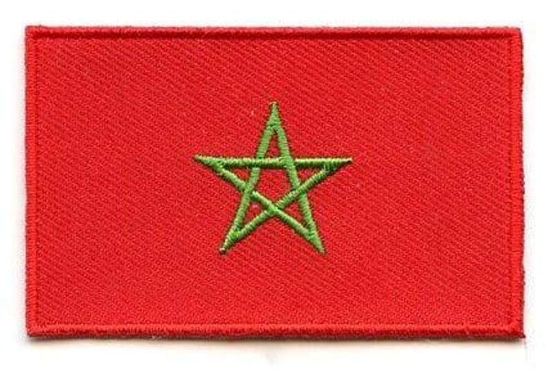 Morocco flag patch featuring red base and green Seal of Solomon, size 6.5 x 4 cm.