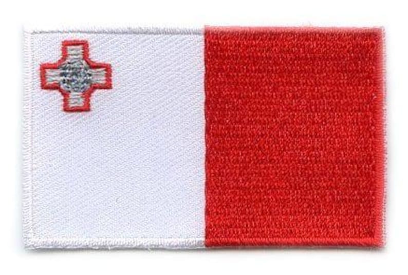Malta flag patch with King George Cross, 6.5 x 4 cm.
