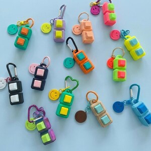3D Printed Fidget Clicker Keychain Charms: Colorful Backpack Accessory, Birthday Favor