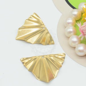 Ciondolo a triangolo Art Déco in ottone grezzo con foro singolo da 22x28,8 mm, accessori a triangolo in ottone grezzo, ciondoli a triangolo in ottone, geometrico, forniture per gioielli, 3 immagine 3