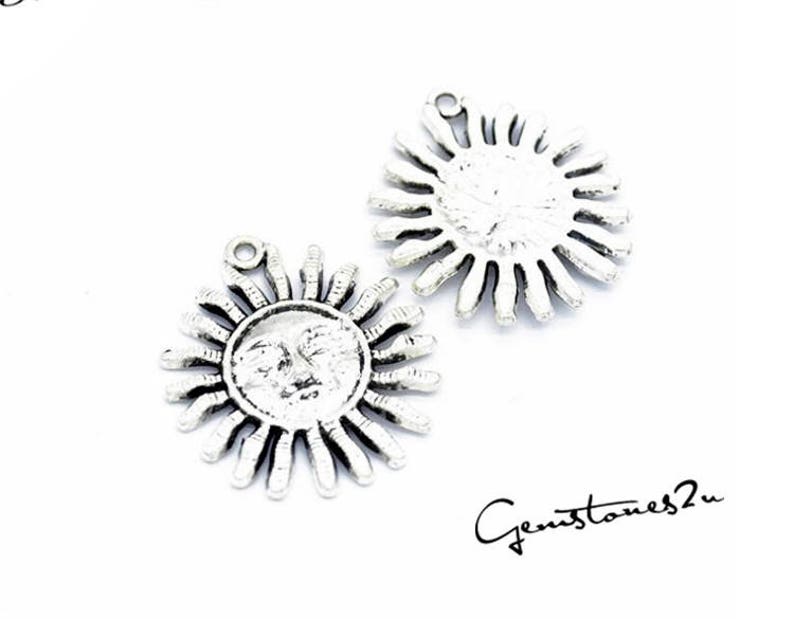 2 Colors available L204 Jewelry Making Findings Vintage Style Sun Pendant Charms 20pcs 33x29mm Sun Pendant Charm DIY Supplies
