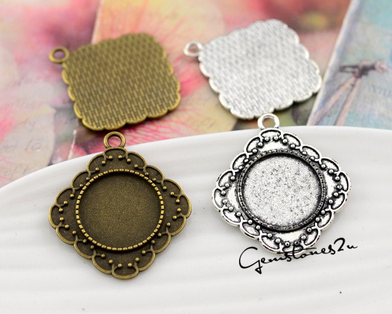 Necklaces Pendant Trays Pendant Tray with Glass Bracelet Making