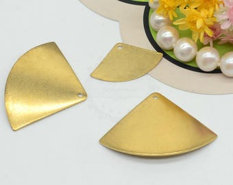 50pcs 15.5x25mm/25.5x35mm  Single Hole Raw Brass Fan Shape Pendant Charms, Fan ShapeTamping Blanks, Geometric Findings,Jewelry Supplies,156