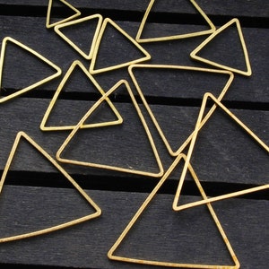 6-32mm Raw Brass Hollow Triangle Pendants Charms, Raw Brass Triangle Findings, Brass Wire Frame, Geometric Findings, Jewelry Supplies, 137