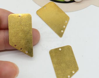 30 x 16 mm vier Loch Rohmessing Unregelmäßige Rechteck Anhänger Charms, Rohmessing Rechteck Stecker, Geometrische Zubehör, Schmuck Zubehör, HT70