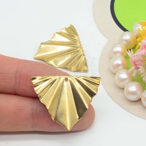 Ciondolo a triangolo Art Déco in ottone grezzo con foro singolo da 22x28,8 mm, accessori a triangolo in ottone grezzo, ciondoli a triangolo in ottone, geometrico, forniture per gioielli, 3 immagine 1