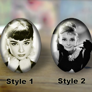 Handmade Oval Photo Glass Cabochons, Flat back Cabos, Photo glass cabochons, Illustration cabochons, Digital cabochons, Dome cab cabochons