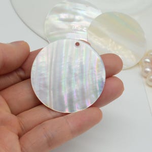 10pcs 15-50mm Mother Of Pearl Round Pendant, Natural White Mother Of  Pearl Beads, Shell Pendant, White Shell Beads DIY, Jewelry Making, 2