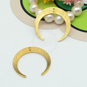 27.2x25.8mm Two Hole Raw Brass Moon Pendant Charms, Base Brass/ Pendant / Charm / Earring/Link /Half Circle, Geometric, Jewelry Supplies,261