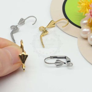40個のステンレススチール製イヤリングワイヤー、イヤリングワイヤーフック、低刺激性スプリングイヤリング金具、サージカルステンレススチール製レバーバックイヤリングワイヤー