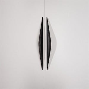 Modern Oak Furniture Handle, Shard Wooden Cabinet Pull, Sculptural Drawer Knob for Wardrobe Doors