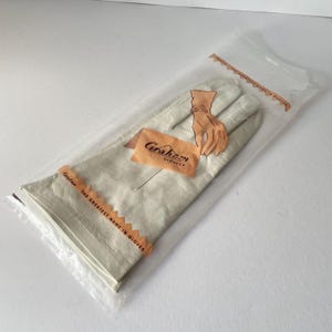 Vintage 1950s Cream Kayser Kid Leather Gloves | 1950s Leather Gloves | Vintage Gloves | Sz 7