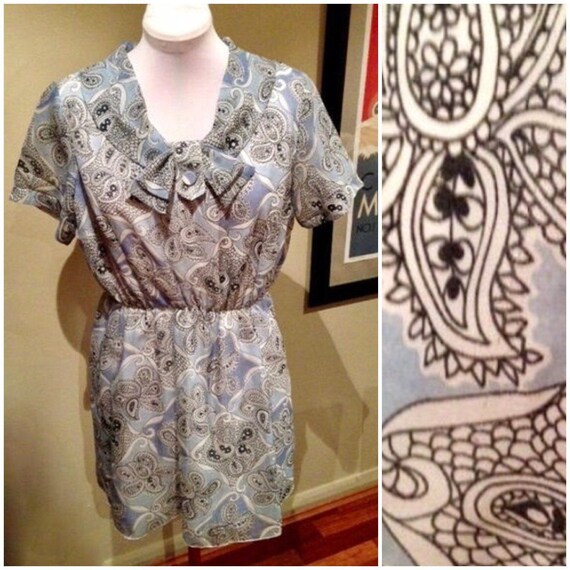 Vintage 1960s Paisley Mini Dress | 39 Bust | Mod d