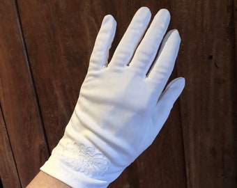 Vintage 1950s Emroidered White 2-button Length Gloves | 1950s Ladies Gloves