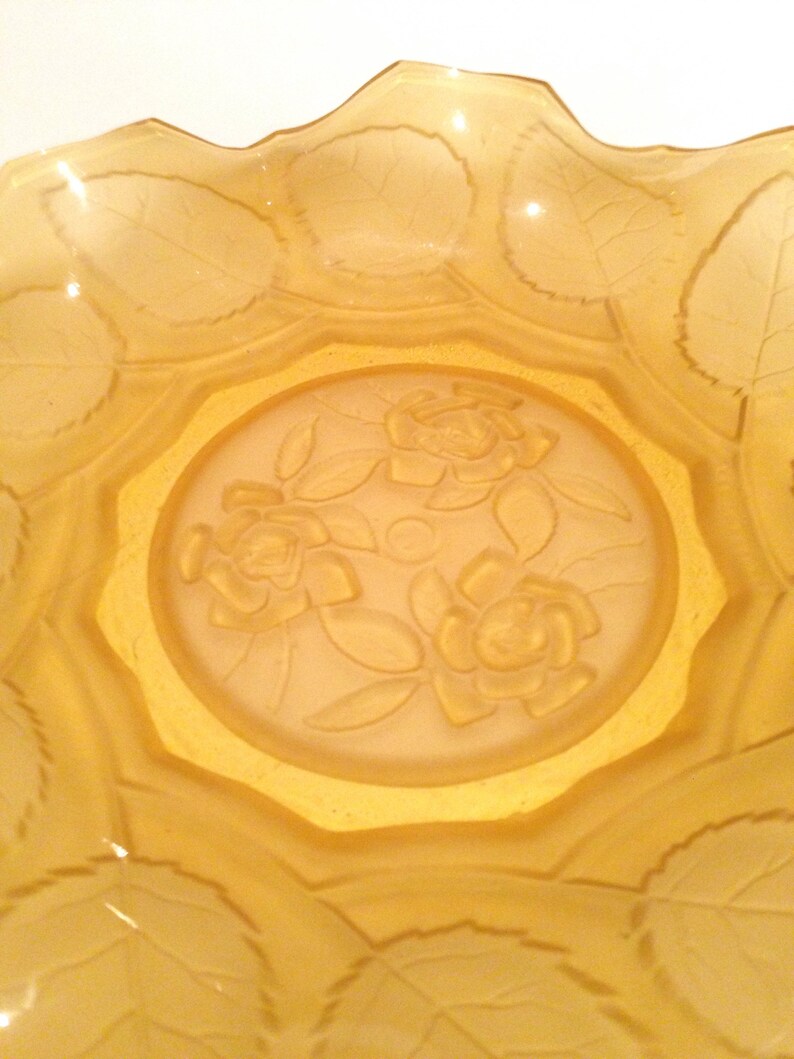Vintage 1930s Amber /'Bagley/' Rose and Leaf Plate
