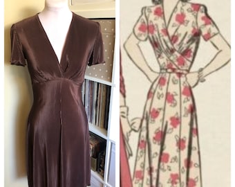 Reproduction 1940s Mini Pleat Fabric Brown A-Line Dress | 33-35 Bust | 1940s style dress | Swing Dancing