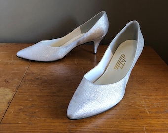 Vintage 1980s Sparkling Silver Evening Shoes | Sz 8.5 | 80s Silver Pumps