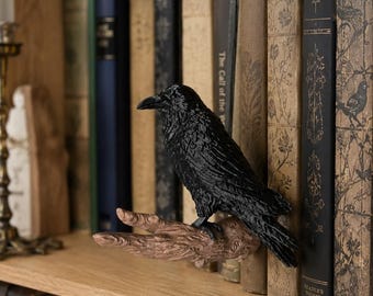 Raven Bookshelf Nook Decor | Gothic Crow Branch Perch | Dark Academia Shelf Accent | 3D Printed Raven Book Nook Display