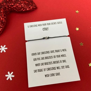 Een kerstwens van uw geheime kerstman vriendschap kleine zilveren ster bedelarmband met quote - verstelbare, gratis personalisatie!