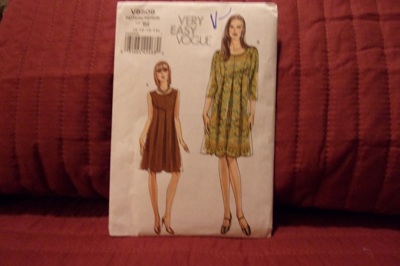 Vogue 8565, Vogue 9744, Elements, Vogue 7755, Career, Vogue 8507, Very Easy, Vogue 9904, Collectibles, Vogue 8509 image 5