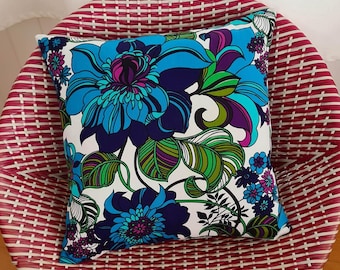 Swirly flowers vintage cushion cover
