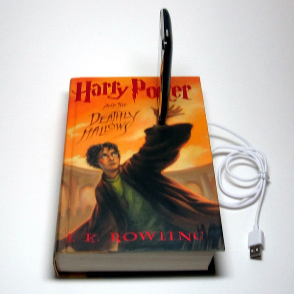 Harry Potter and The Deathly Hollows Charging Station for iPhone and iPod