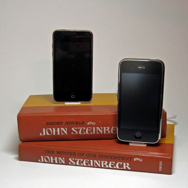 John Steinbeck Charging Station for iPhone and iPod