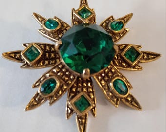 Benedikt New York Vintage Emerald Green Rhinestone Starburst Brooch
