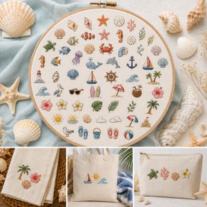 Pode incluir: Um bastidor de bordado circular de madeira contendo tecido branco com vários ícones náuticos e tropicais bordados, incluindo conchas, criaturas marinhas, palmeiras, flores, um veleiro e itens de praia em um padrão de grade.
