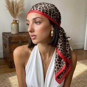 Pañuelo para la cabeza con estampado de leopardo para mujer, pañuelo para el cabello con tacto de seda, bandana cuadrada de 89 cm, pañuelo para el cuello con estampado animal, pañuelo para el cabello estilo boho, regalo de estilo antiguo