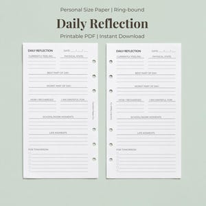 Peut inclure: Deux feuilles de papier blanc de taille personnelle reliées par des anneaux avec une mise en page Daily Reflection. Les pages comprennent des champs pour la date, l'humeur, l'état physique, les meilleurs et pires moments, la recharge, la gratitude, le travail et demain.