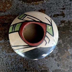 Mata Ortiz Pottery Mini Seed Pot Bird Mexican Folk Art Signed by Marta Gonzalez 2.5"