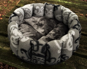 Small dog bed, washable 13 inch cat bed, round rabbit beds