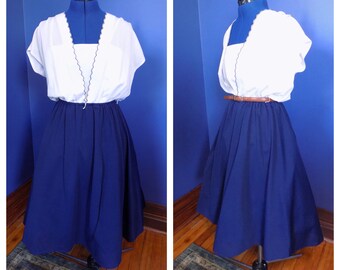 Vintage 1970s Does 1940s Navy & White Flowing Dress