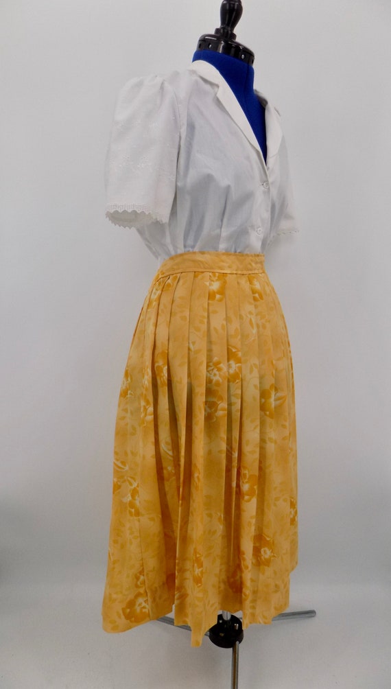 Vintage 1950s Style Yellow Floral Rose Pleated Ha… - image 4