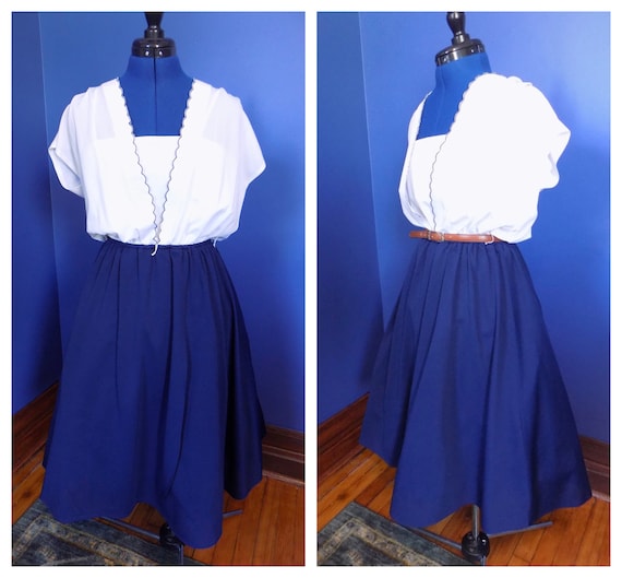 Vintage 1970s Does 1940s Navy & White Flowing Dre… - image 1