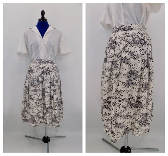 Vintage 1950s White Floral Full Pleated Skirt - image 1