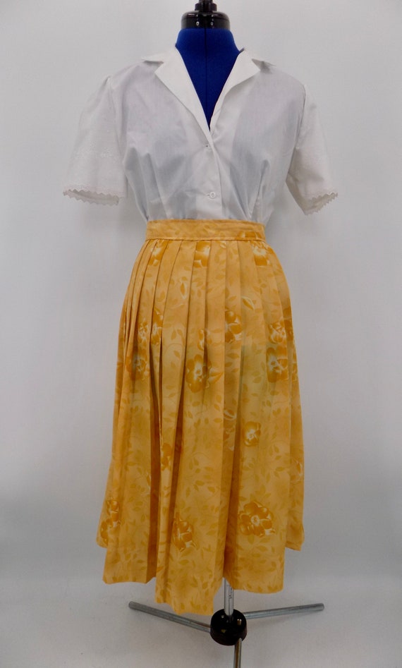 Vintage 1950s Style Yellow Floral Rose Pleated Ha… - image 2