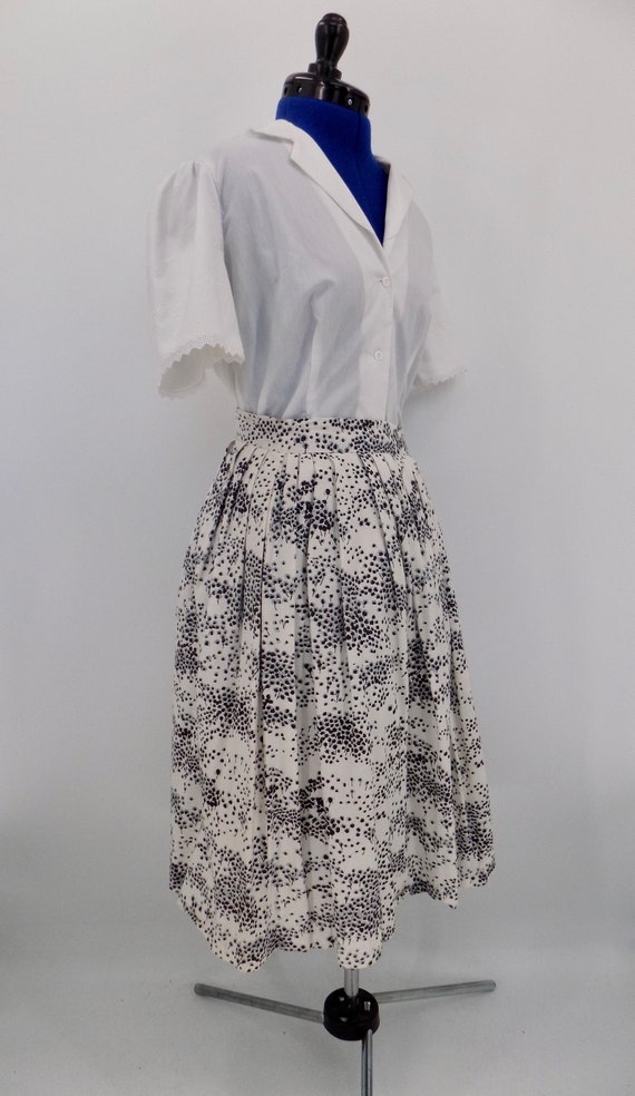 Vintage 1950s White Floral Full Pleated Skirt - image 4