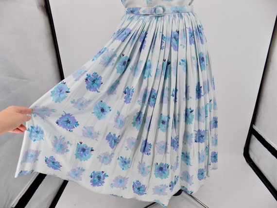 Vintage 1950s Handmade Blue Floral Dress - image 8