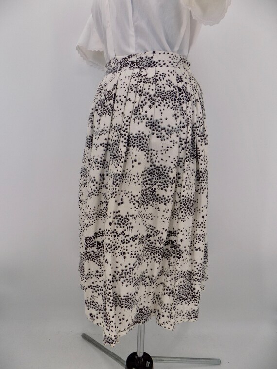 Vintage 1950s White Floral Full Pleated Skirt - image 7