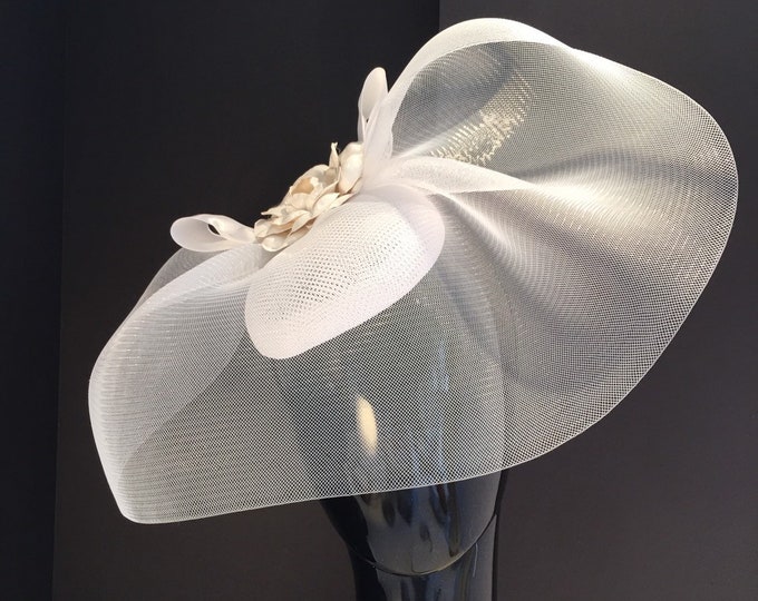 White Fascinator -Camellia headpiece -Derby- Wedding- Diner run Blanc