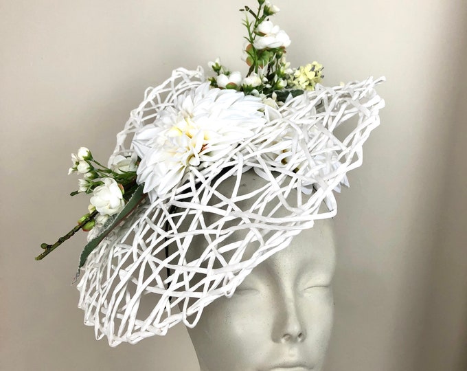 White Fascinator- Derby Hat -Diner En Blanc