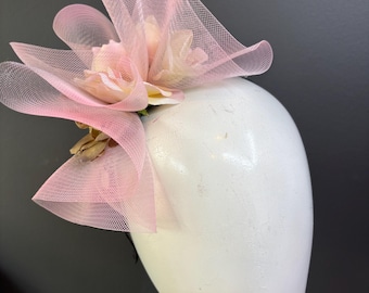 Diadema tocado rosa -Derby- Boda- Sombrero Almuerzo