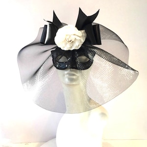 Black masquerade Mask -Costume party mask-  Halloween